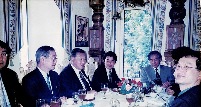 Ёсиро Мори  - японский политик, премьер министр Японии 2000-2001 г. 2006 г.